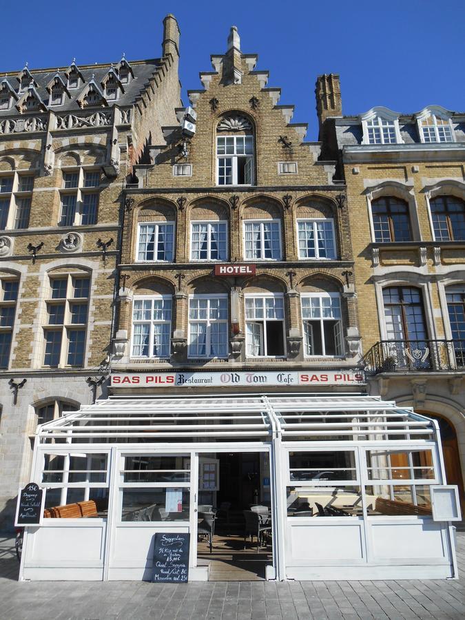 Hotel Old Tom อีปส์ ภายนอก รูปภาพ